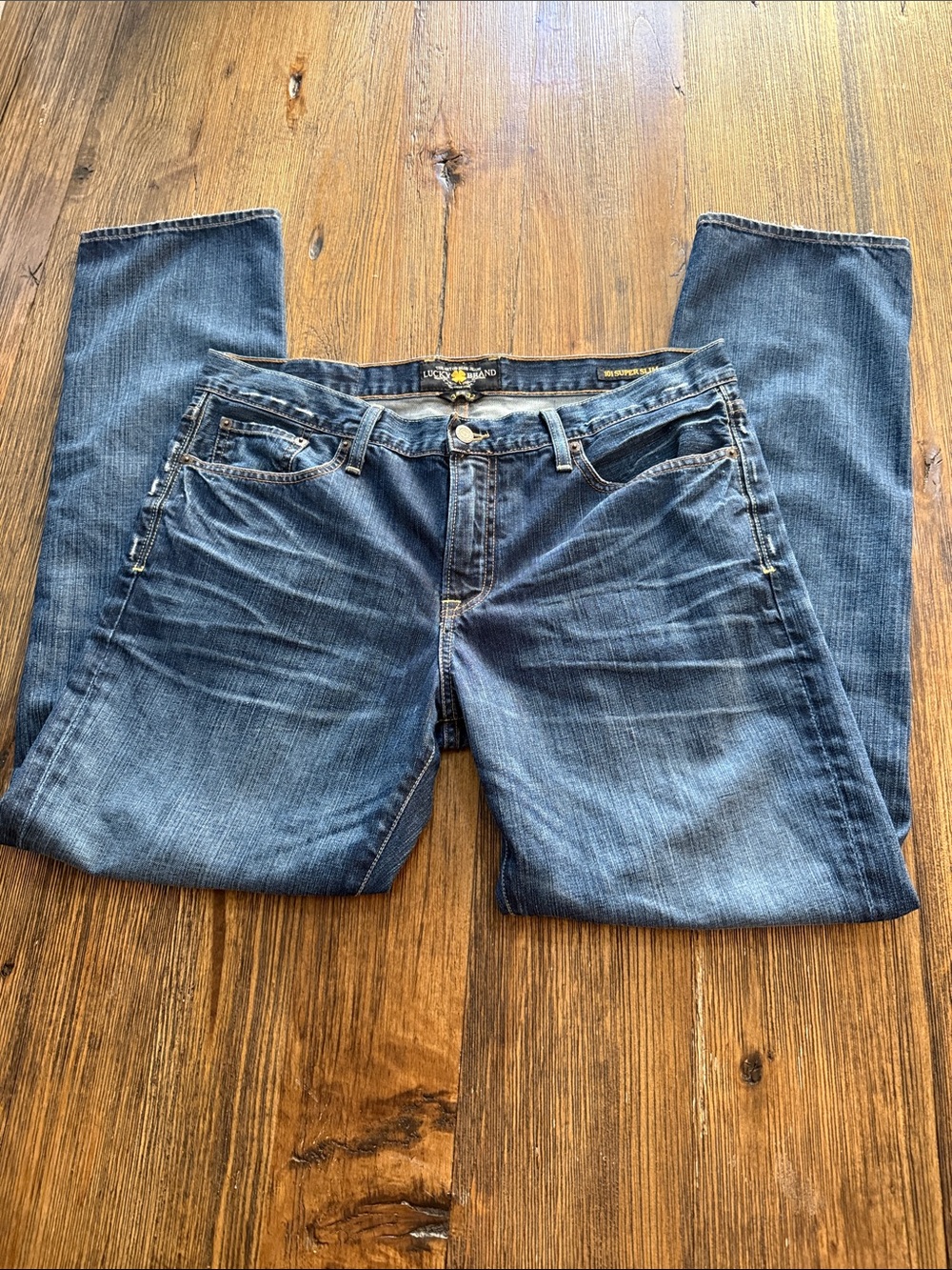 Lucky Brand 101 super slim Men's Mid-Blue Straight Jeans